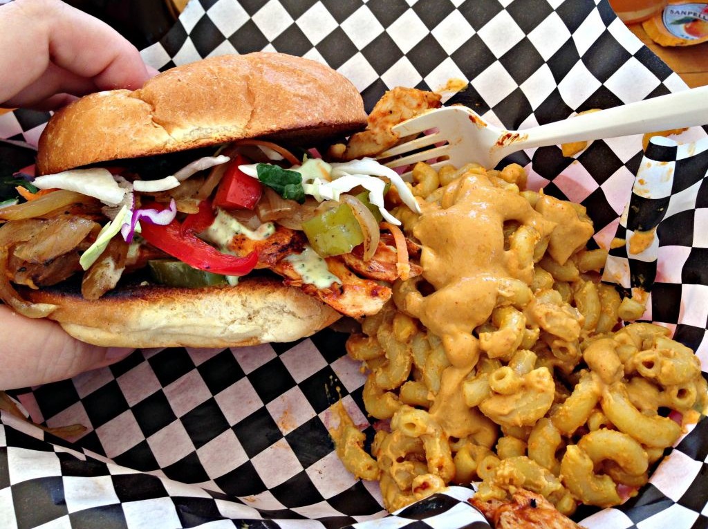 Homegrown Smoker Vegan BBQ Food Truck, Portland, Oregon © John | Flickr