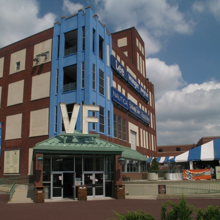 Vanity Fair Outlets, Reading, Pennsylvania © Jack | Flickr