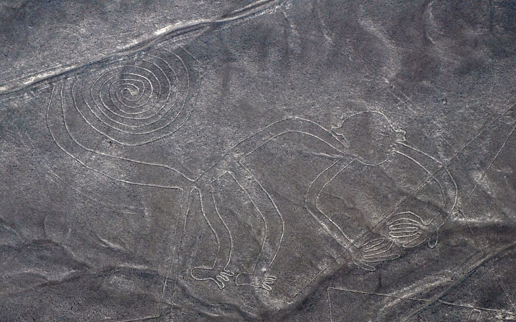 Nazca Lines, Peru © Tr3gi | Dreamstime 21351141