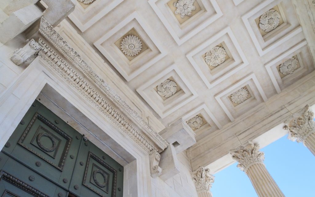 Maison Carree, Nimes, France © Robert Zehetmayer | Dreamstime 27348124
