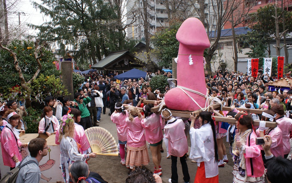 Kanamara Matsuri, Kawasaki, Japan © Takanori | Flickr